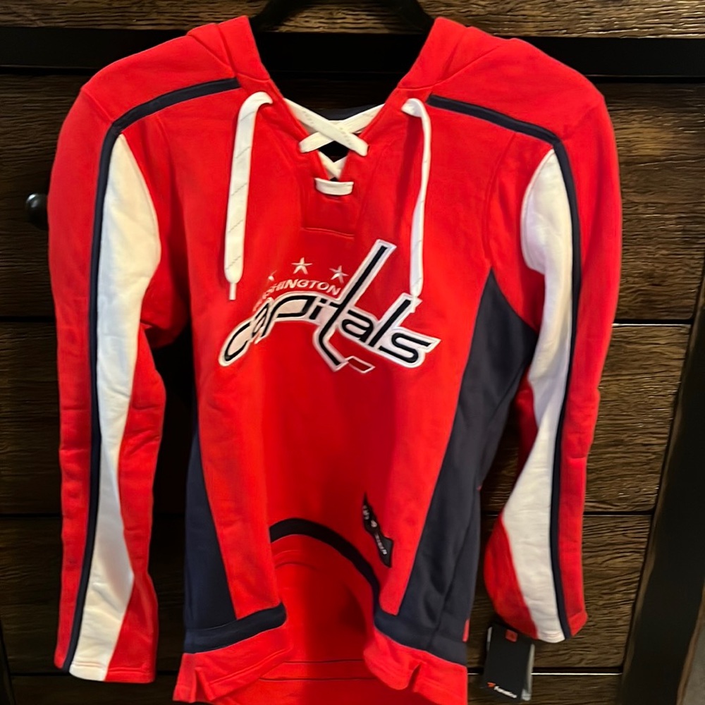 fanatics Washington Capitals NHL Women’s sweatshirt NWT